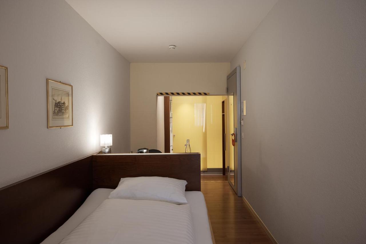 Goldener Schluessel Hotel Bern Luaran gambar